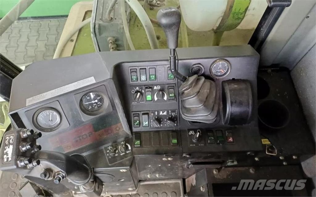 CLAAS Jaguar 820 Silokombainid