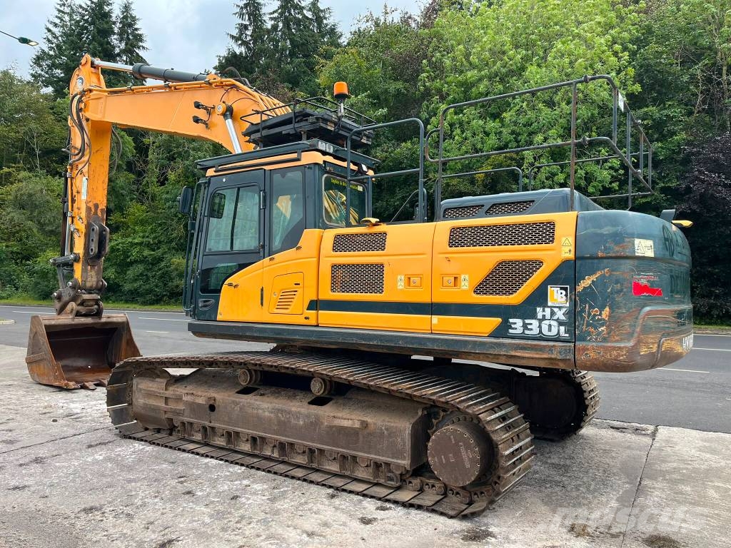 Hyundai HX 330 L 履带挖掘机