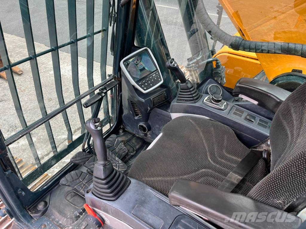 Hyundai HX 330 L 履带挖掘机