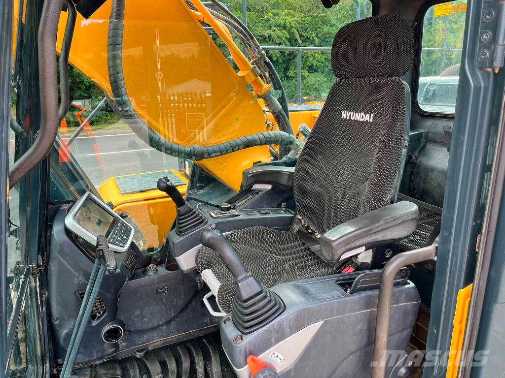 Hyundai HX 330 L 履带挖掘机