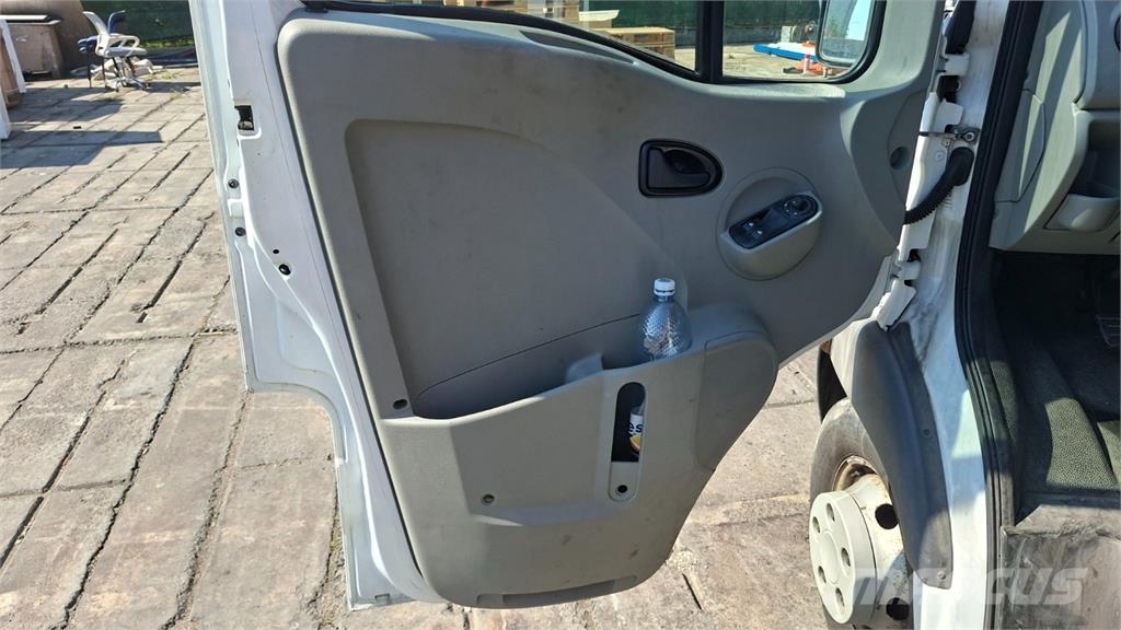 Renault MASCOTT DXI 150.65 + MP 13-2 شاحنات بمقصورة وهيكل