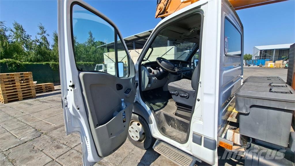 Renault MASCOTT DXI 150.65 + MP 13-2 شاحنات بمقصورة وهيكل