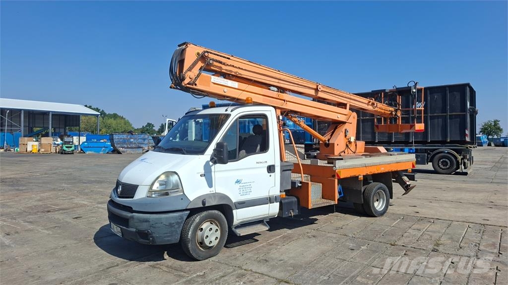 Renault MASCOTT DXI 150.65 + MP 13-2 شاحنات بمقصورة وهيكل