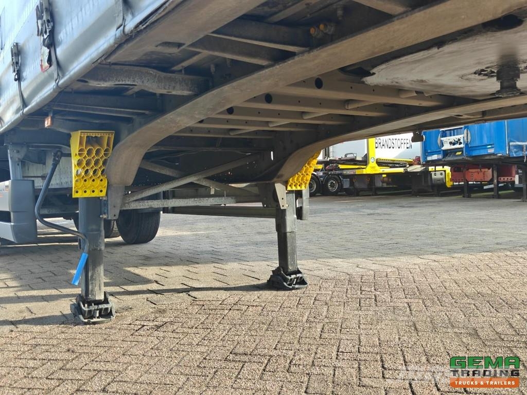 Schmitz Cargobull SCB*S3T Sliding Curtains/Roof - Galvanized Chassis Curtainsider semi-trailers