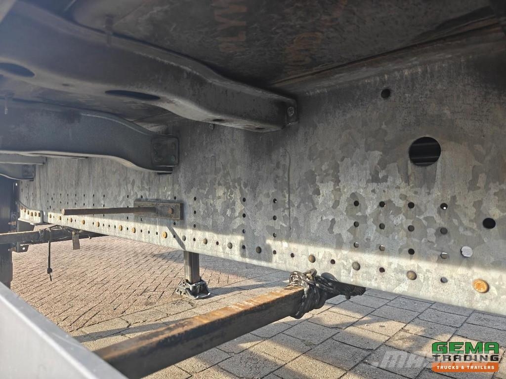 Schmitz Cargobull SCB*S3T Sliding Curtains/Roof - Galvanized Chassis Curtainsider semi-trailers