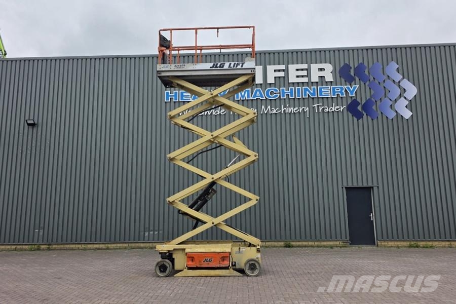 JLG 3246ES Electric, 11.7m Working Height, 320kg Capac Scissor lifts
