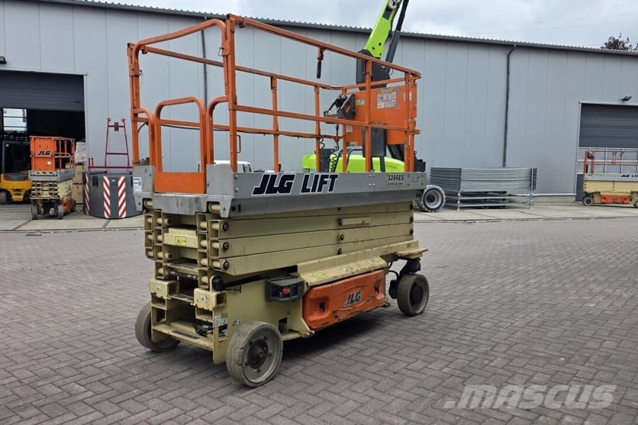JLG 3246ES Electric, 11.7m Working Height, 320kg Capac Scissor lifts