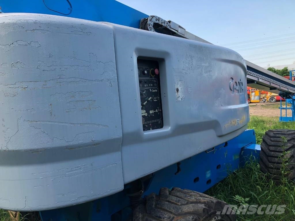 Genie S 85 견인식 전동이동 리프트