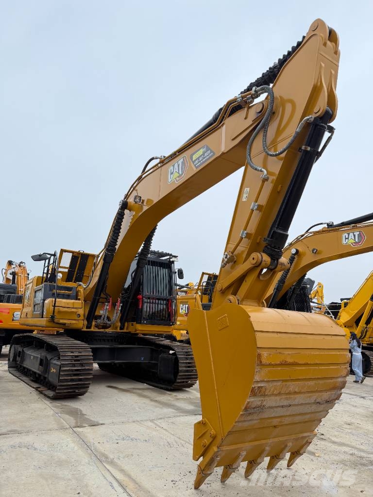 CAT 336GC 3000 units excavators in stock Bagri goseničarji