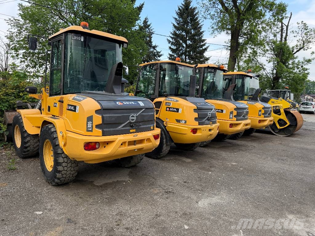 Volvo L 28 F لوادر بعجل