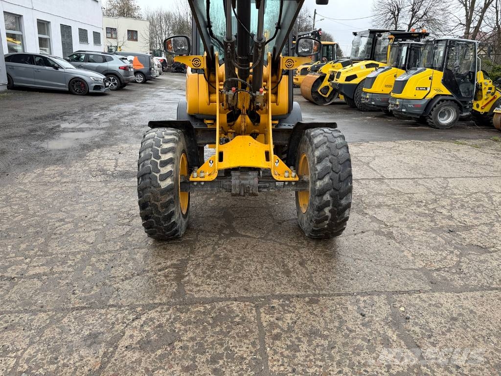 Volvo L 28 F لوادر بعجل