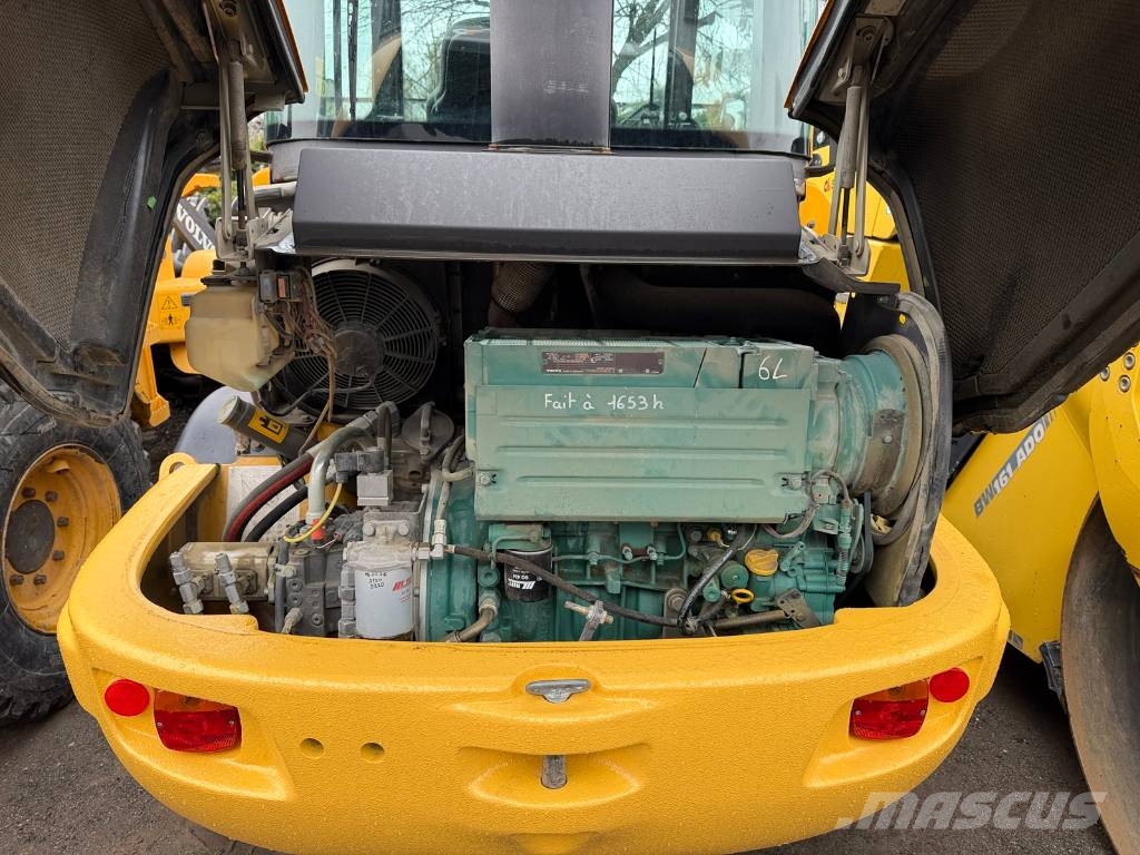Volvo L 28 F لوادر بعجل