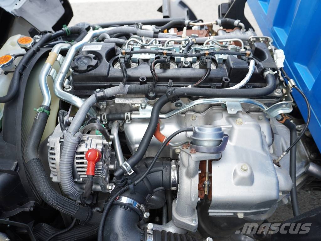 Nissan NT400 35.13 **62.000** Camion cu prelata