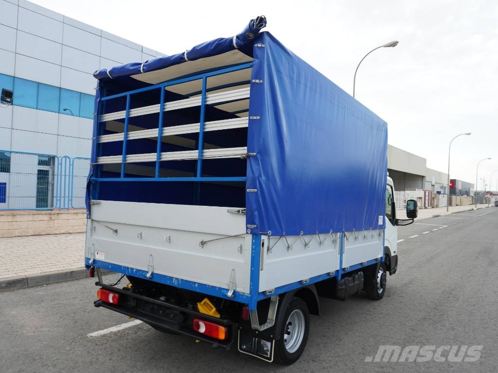 Nissan NT400 35.13 **62.000** Camion cu prelata