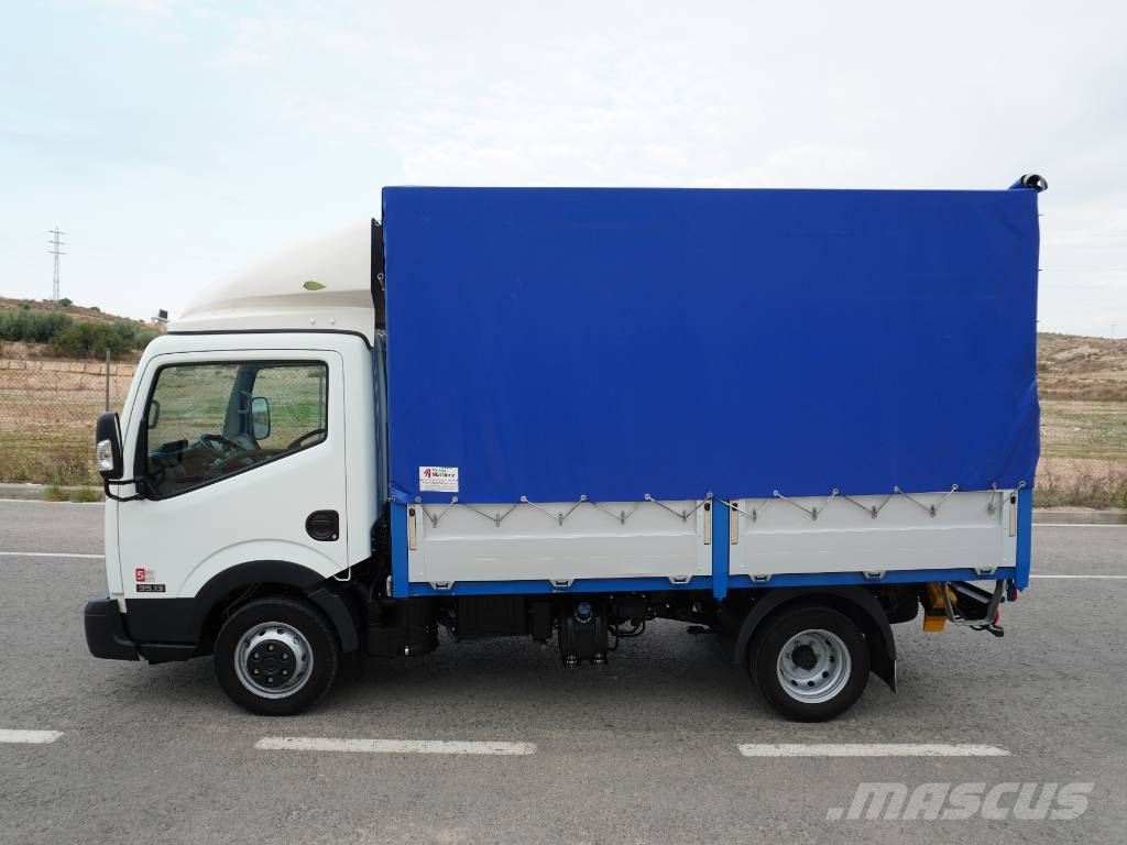 Nissan NT400 35.13 **62.000** Camion cu prelata