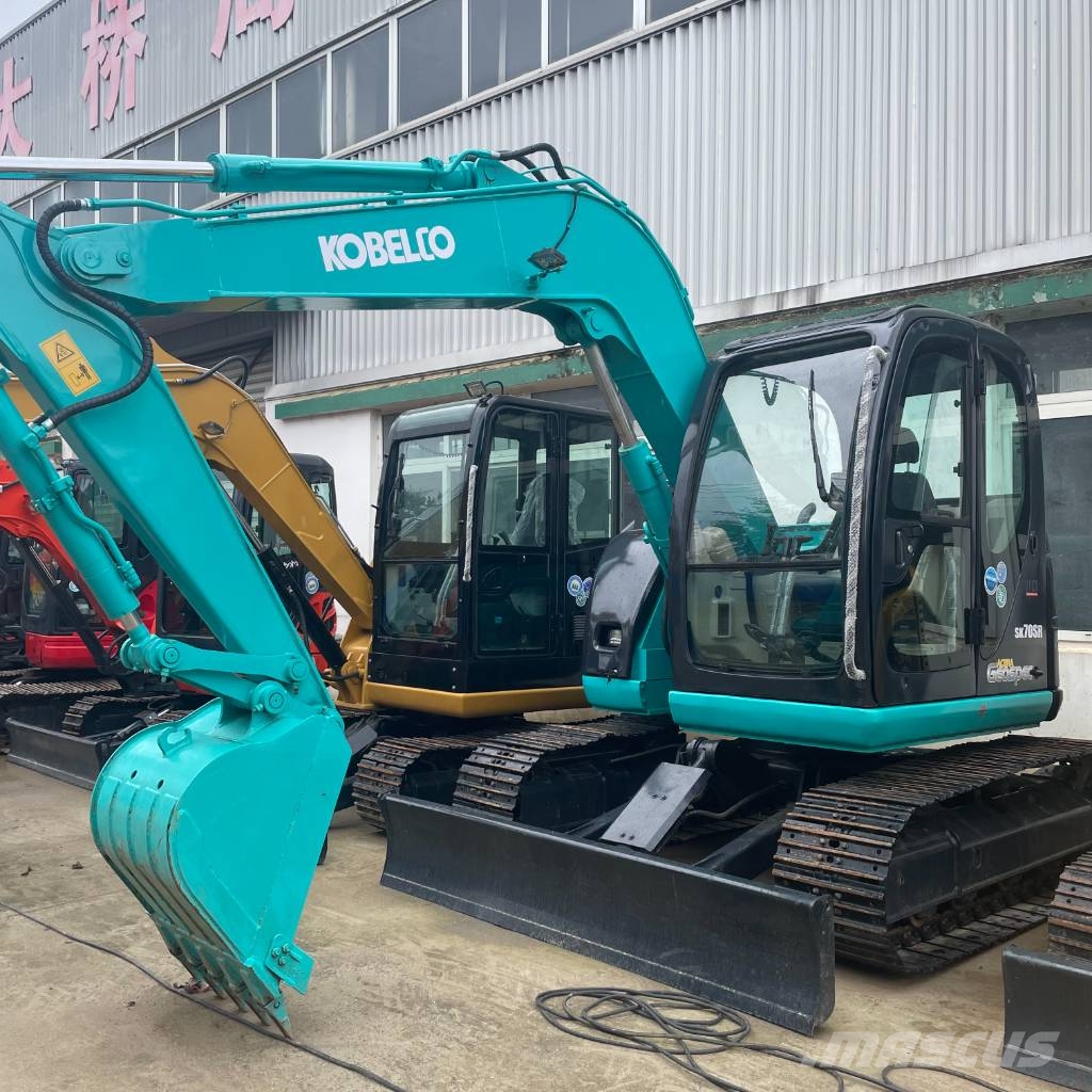 Kobelco SK 70 SR حفارات وسط 7 طن - 12 طن