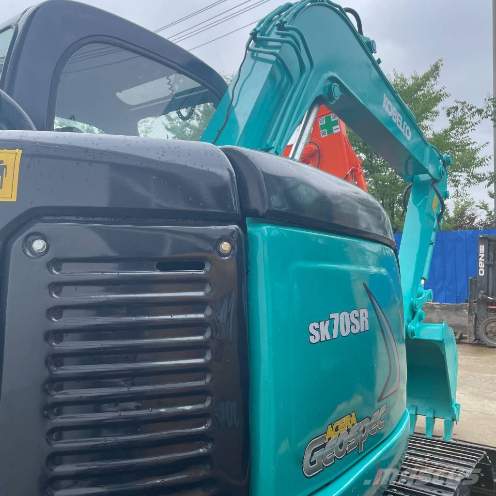 Kobelco SK 70 SR حفارات وسط 7 طن - 12 طن