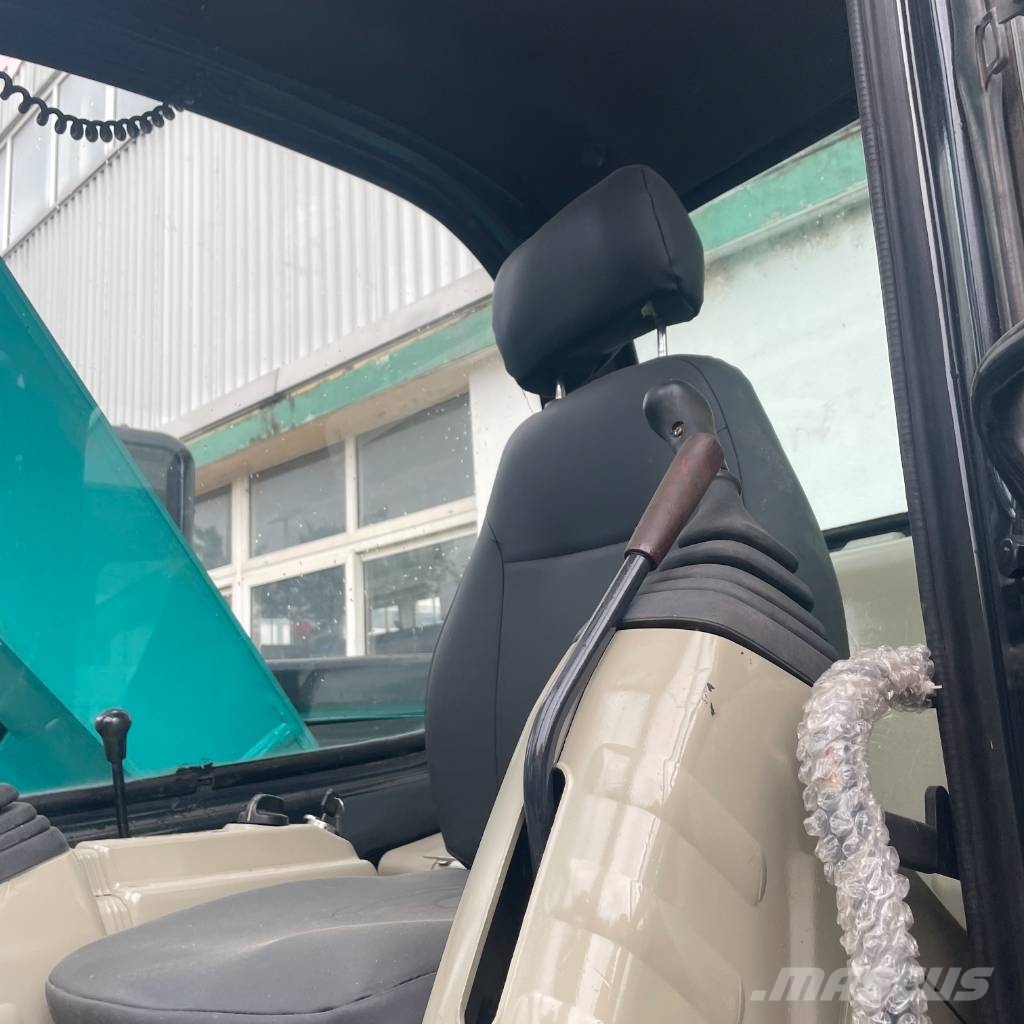 Kobelco SK 70 SR حفارات وسط 7 طن - 12 طن