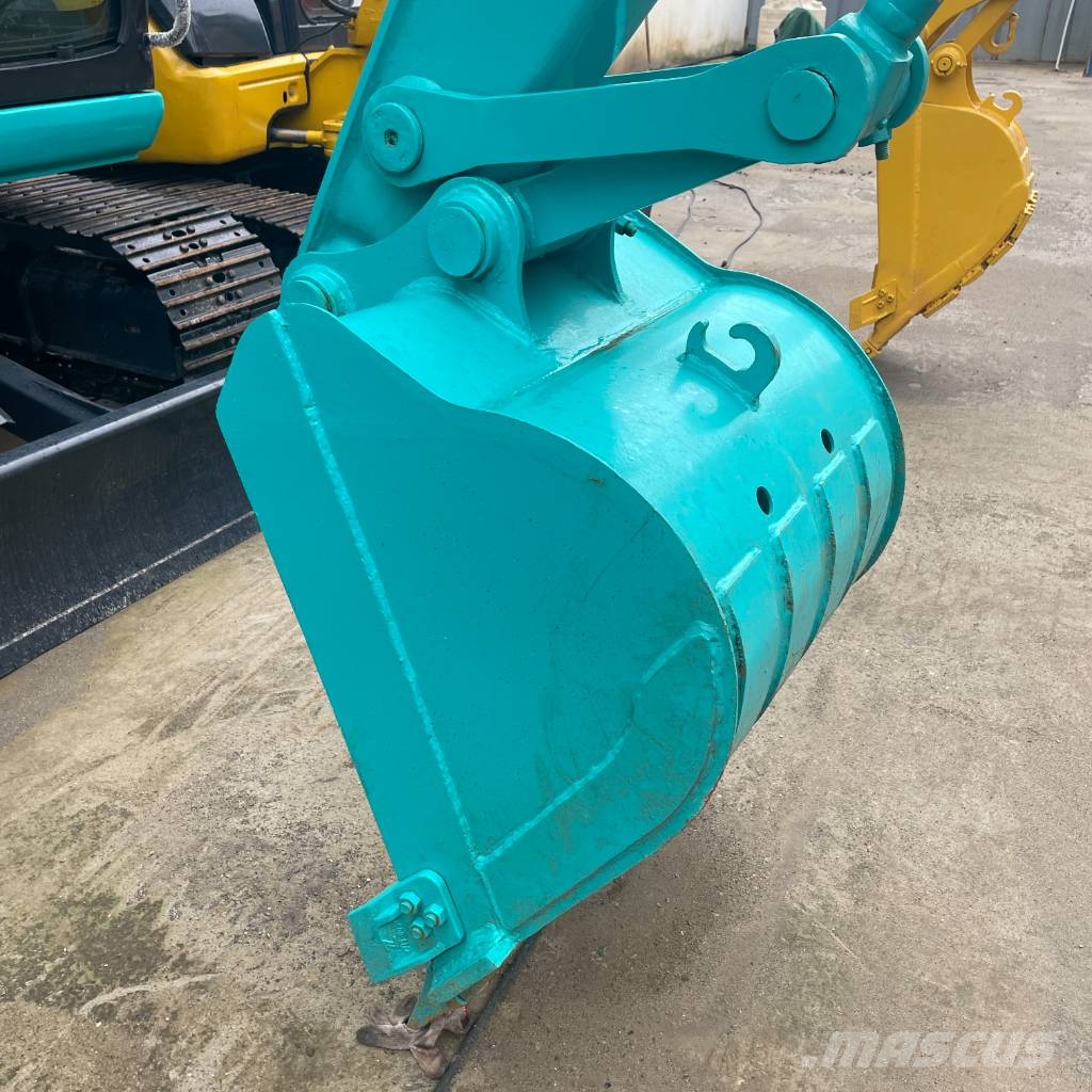 Kobelco SK 70 SR حفارات وسط 7 طن - 12 طن