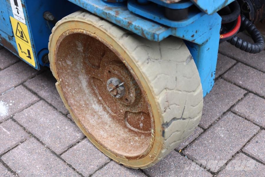 Genie GS3232 Hydraulic Outriggers, Electric, 11.75m Work Schaarhoogwerkers