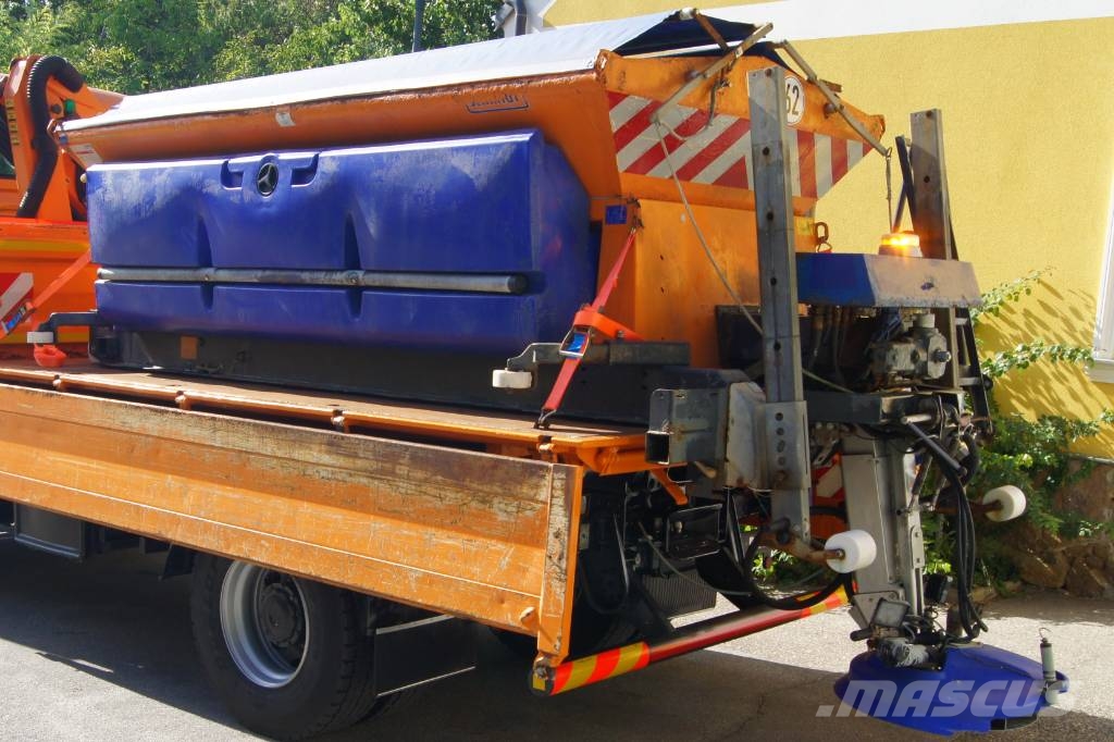 Schmidt STRATOS - Salzstreuer / Winterdienst / Streuer معدات نشر الرمال والملح
