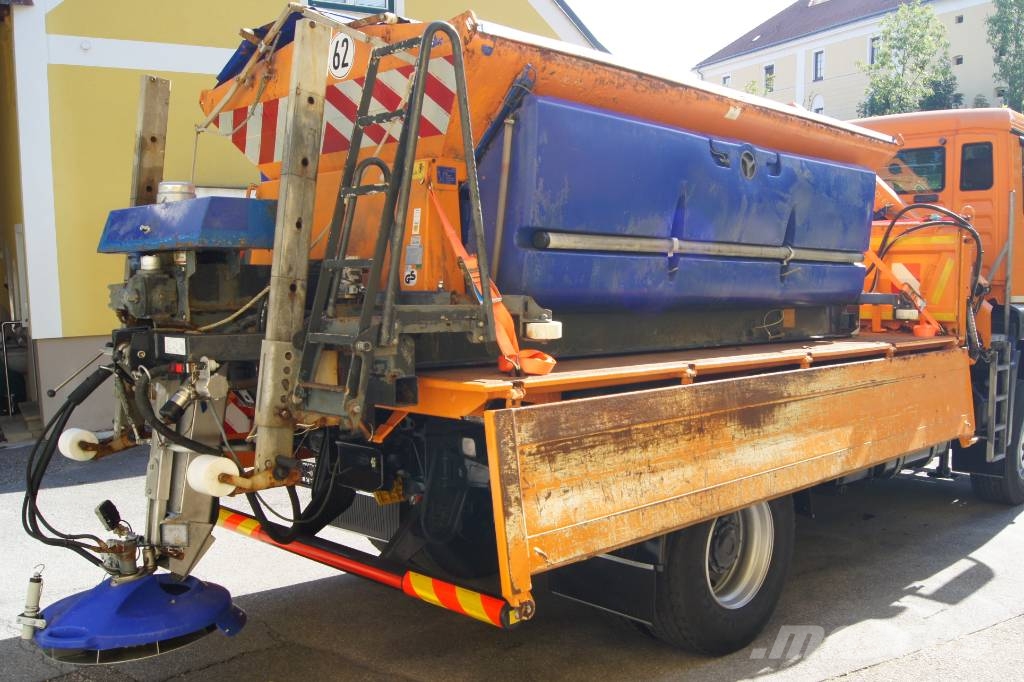 Schmidt STRATOS - Salzstreuer / Winterdienst / Streuer معدات نشر الرمال والملح
