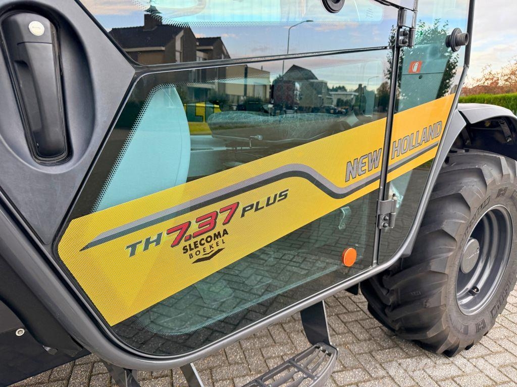 New Holland TH7.37 Plus Teleskopiskie manipulatori
