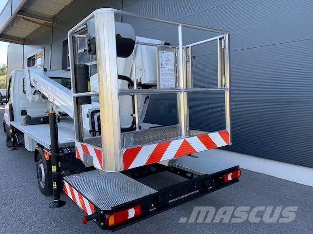 VERSALIFT VTX-240.3 Pacēlāji uz automašīnas bāzes