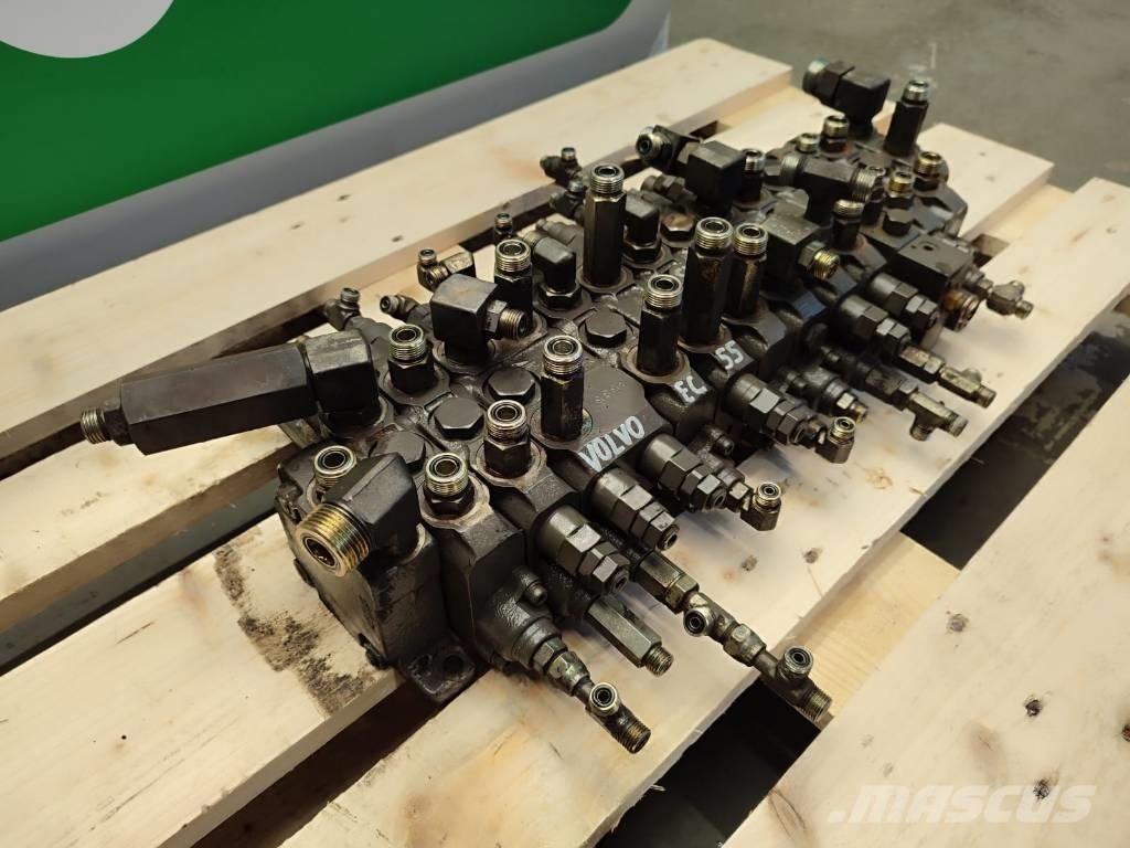 Volvo Hydraulic distributor MCV 11 14587091 Volvo EC55C Hydraulics