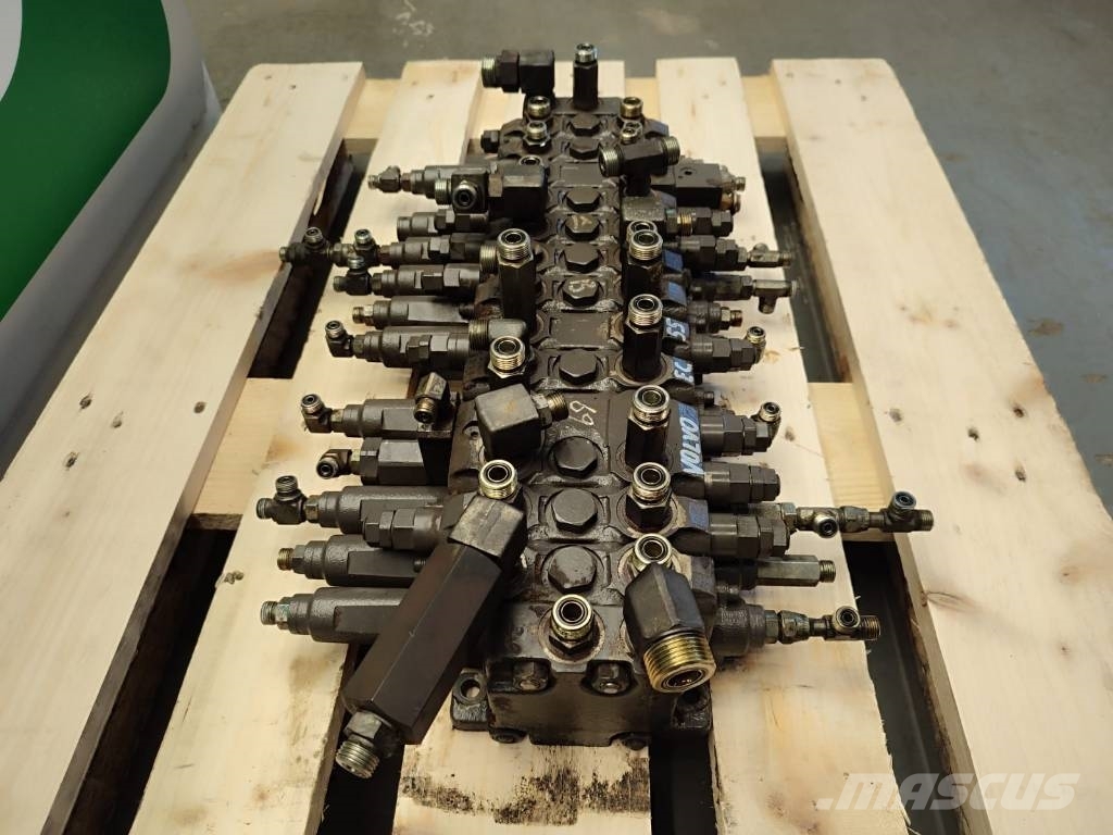Volvo Hydraulic distributor MCV 11 14587091 Volvo EC55C Hydraulics