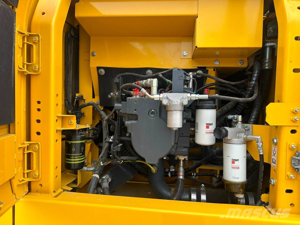 Komatsu PC 210 LCI-11E0 Excavatoare pe șenile
