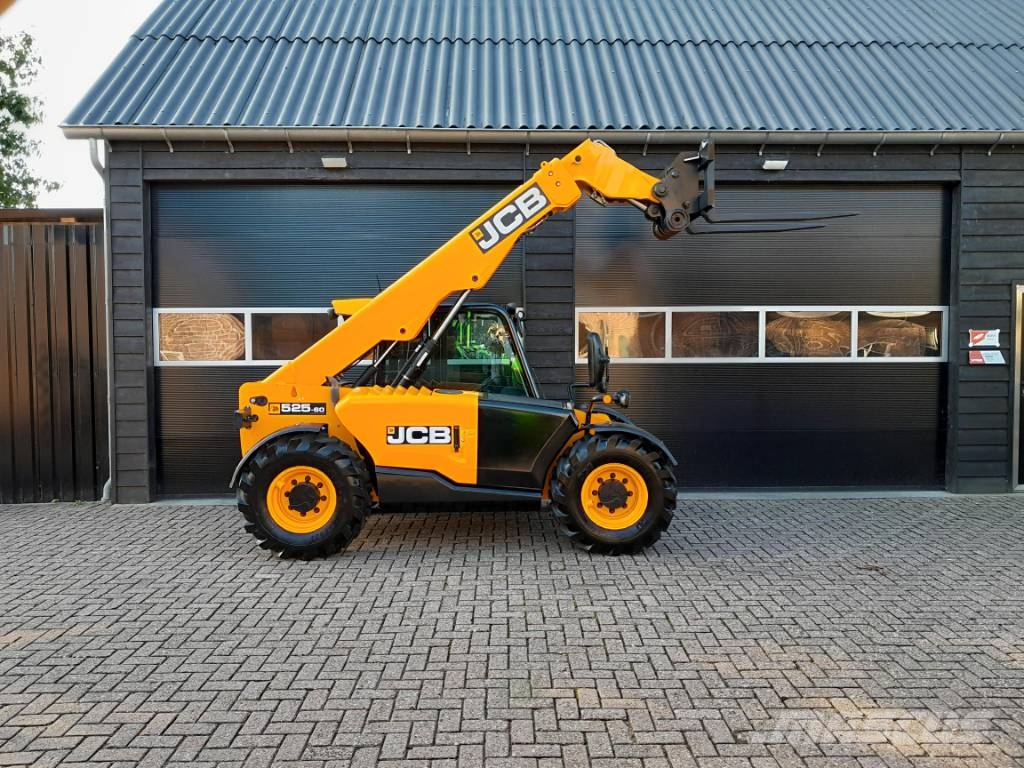 JCB 525-60 Agri Plus | Verreiker - Airco - LEASE €800 Teleskopické manipulátory