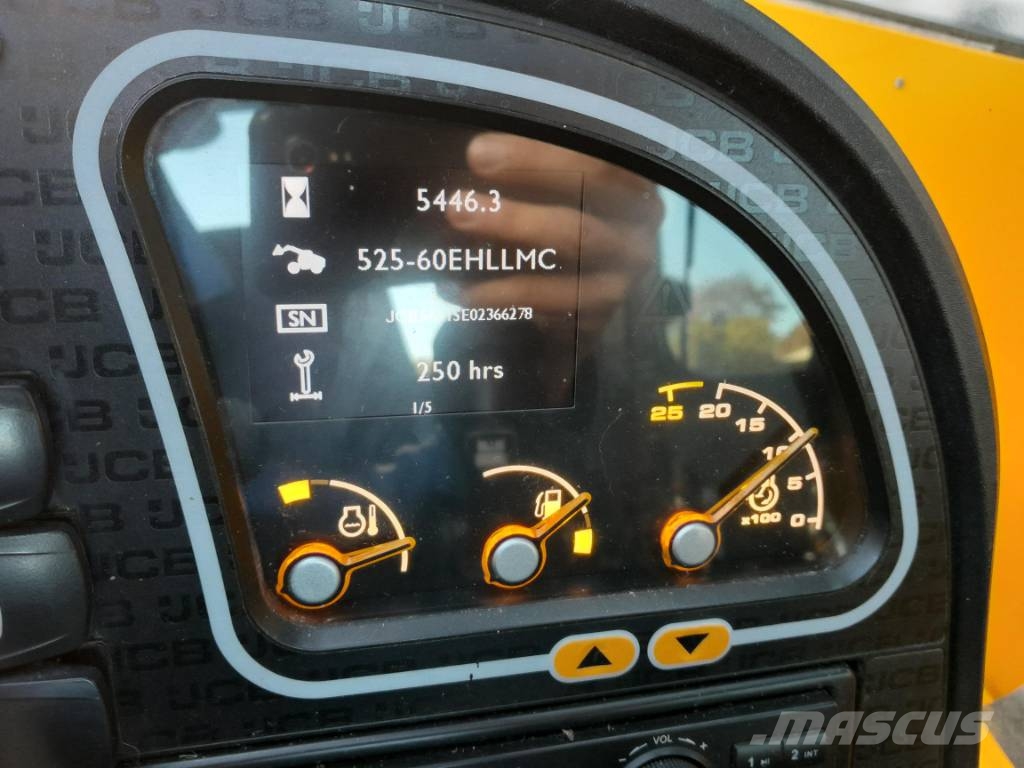 JCB 525-60 Agri Plus | Verreiker - Airco - LEASE €800 Teleskopické manipulátory