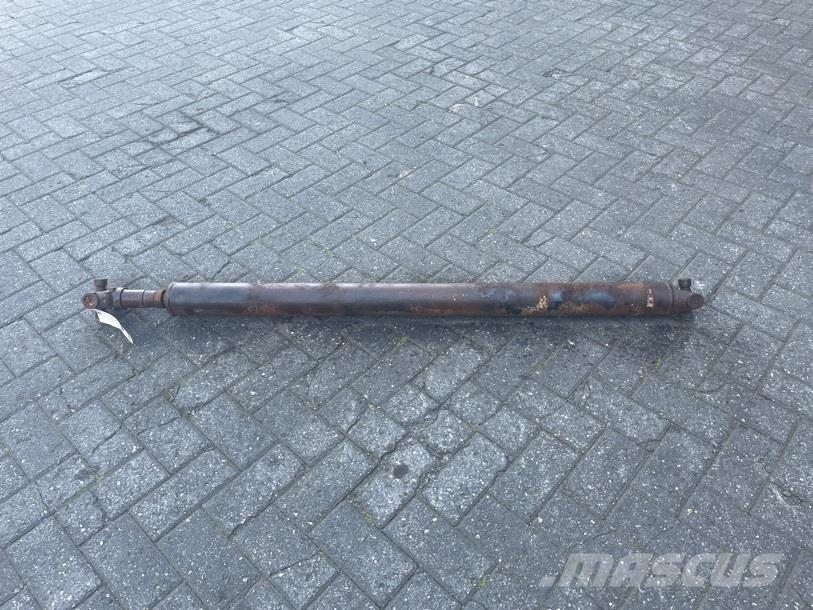 Manitou MT523 - Propshaft/Gelenkwelle/Cardanas Tengelyek