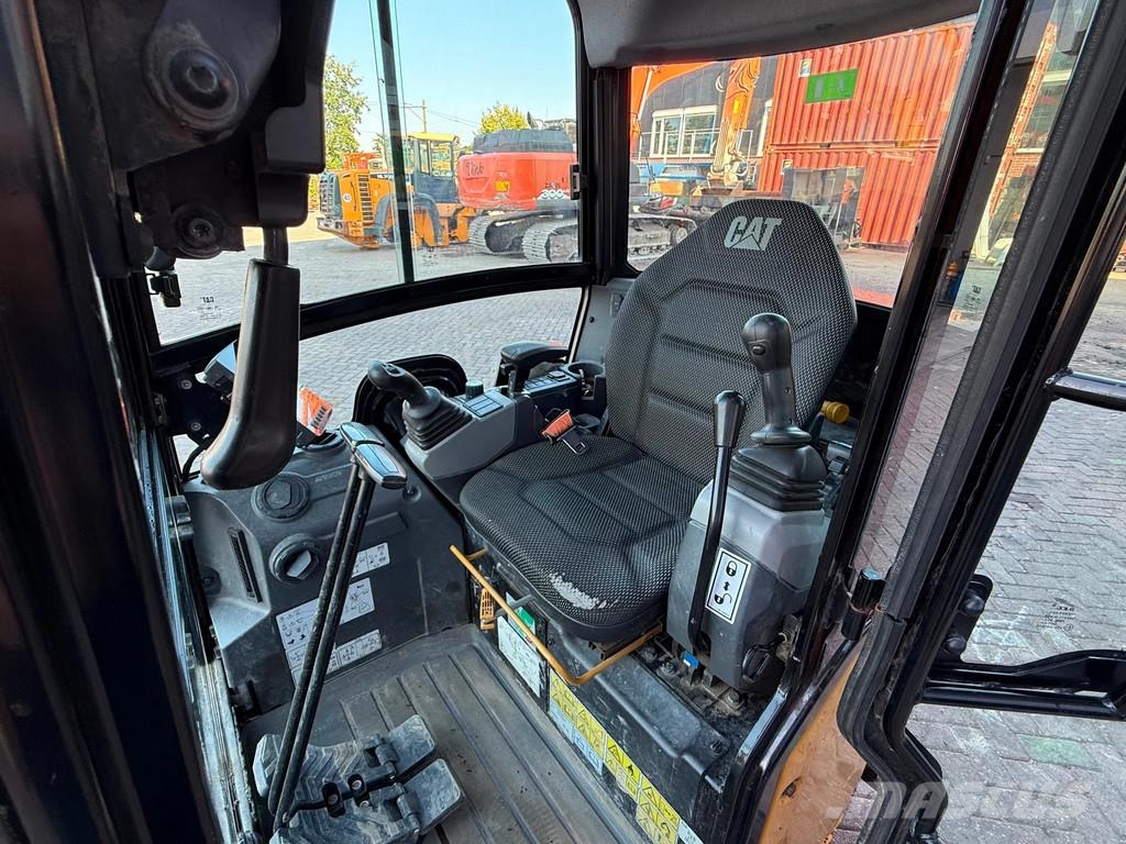 CAT 301.8 Mini ekskavatoriai < 7 t