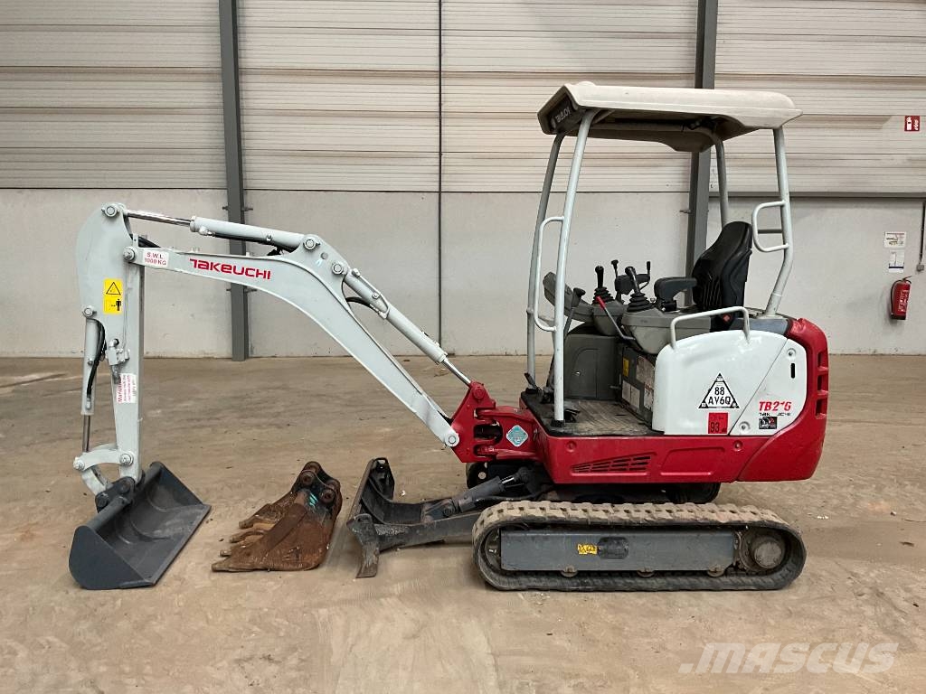 Takeuchi TB 216 حفارات صغيرة أقل من 7 طن (حفارات صغيرة)