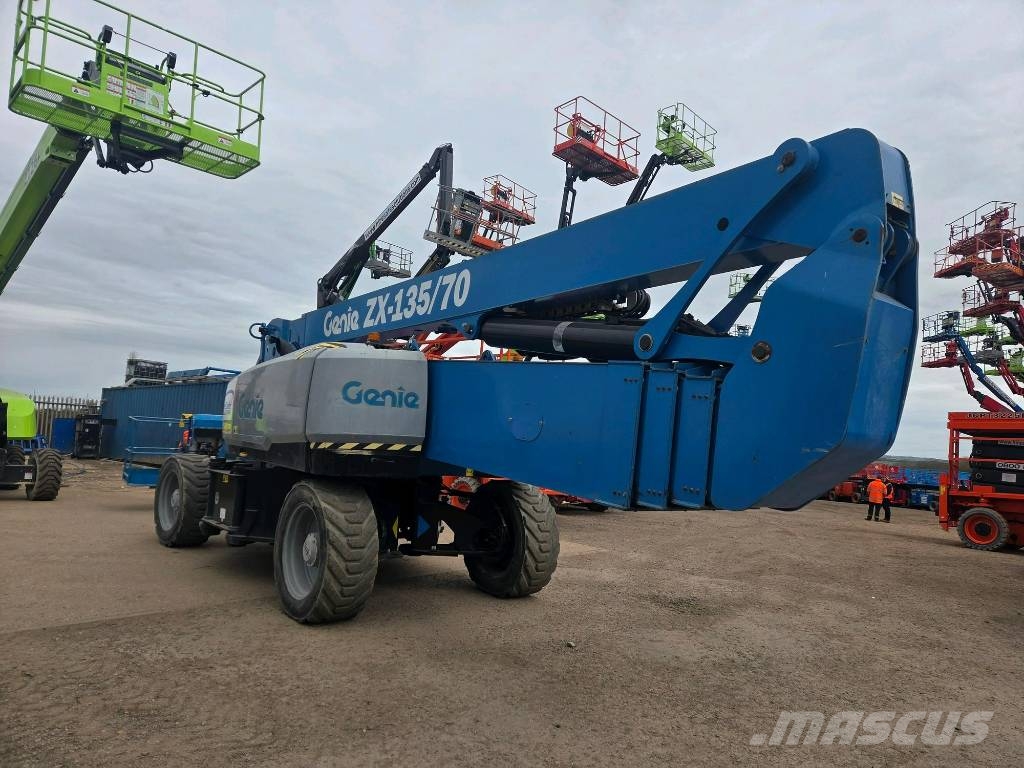 Genie ZX 135/70 Kloubové plošiny