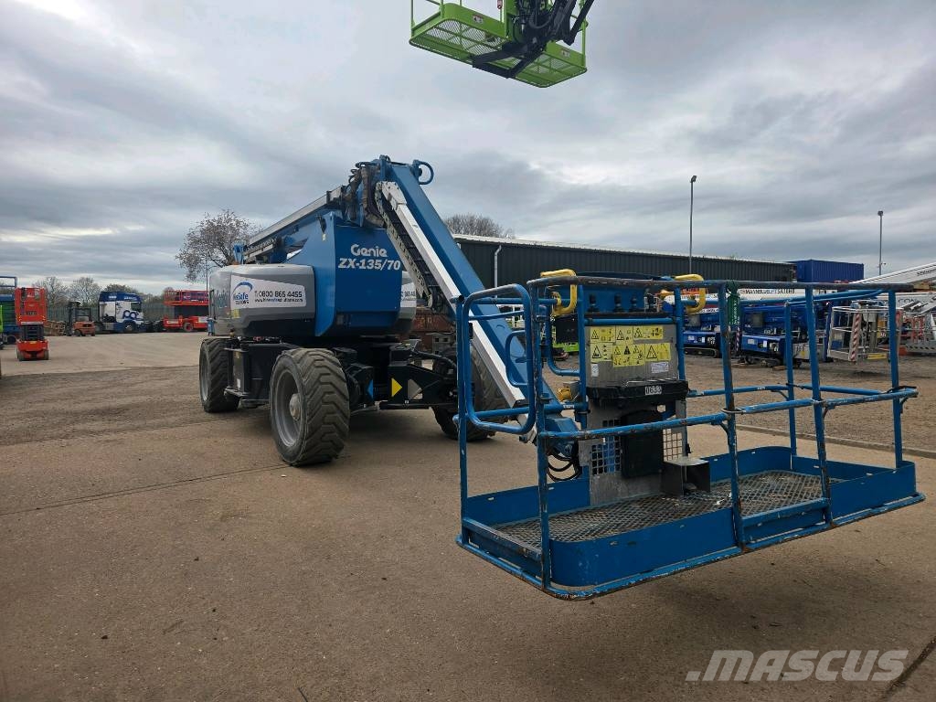 Genie ZX 135/70 Kloubové plošiny