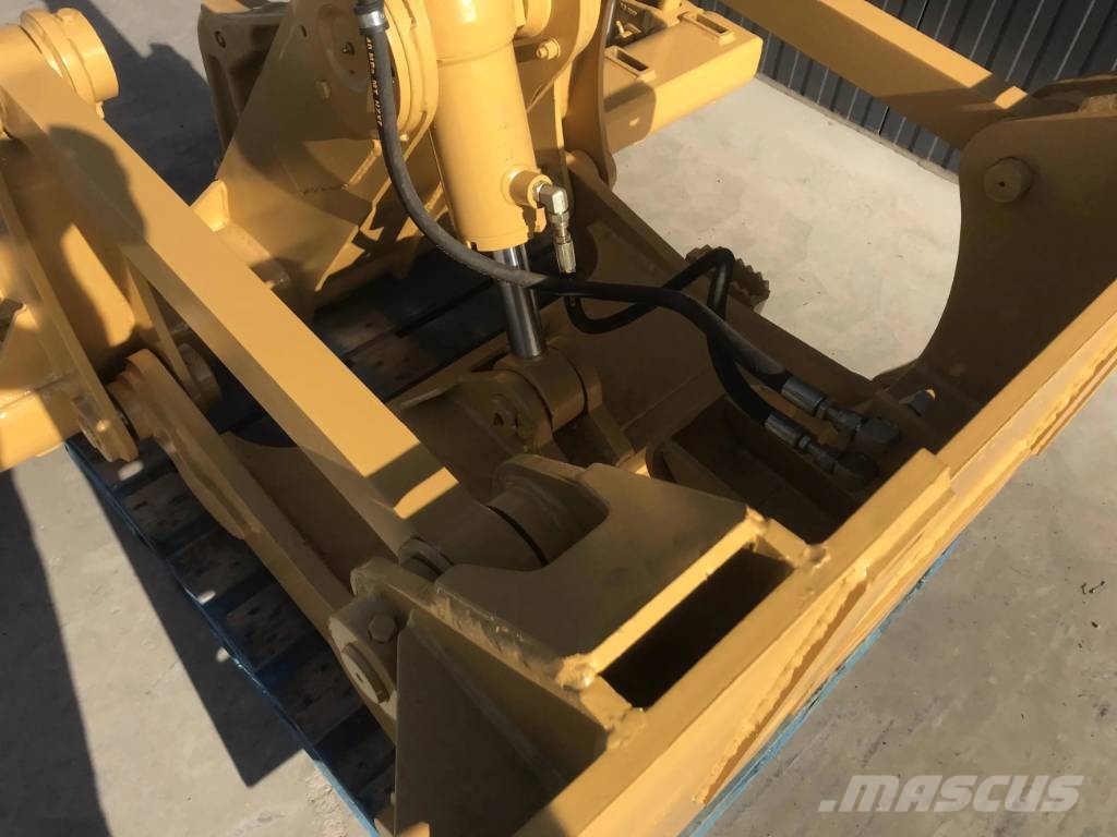 Volvo G940B Скарифікатори