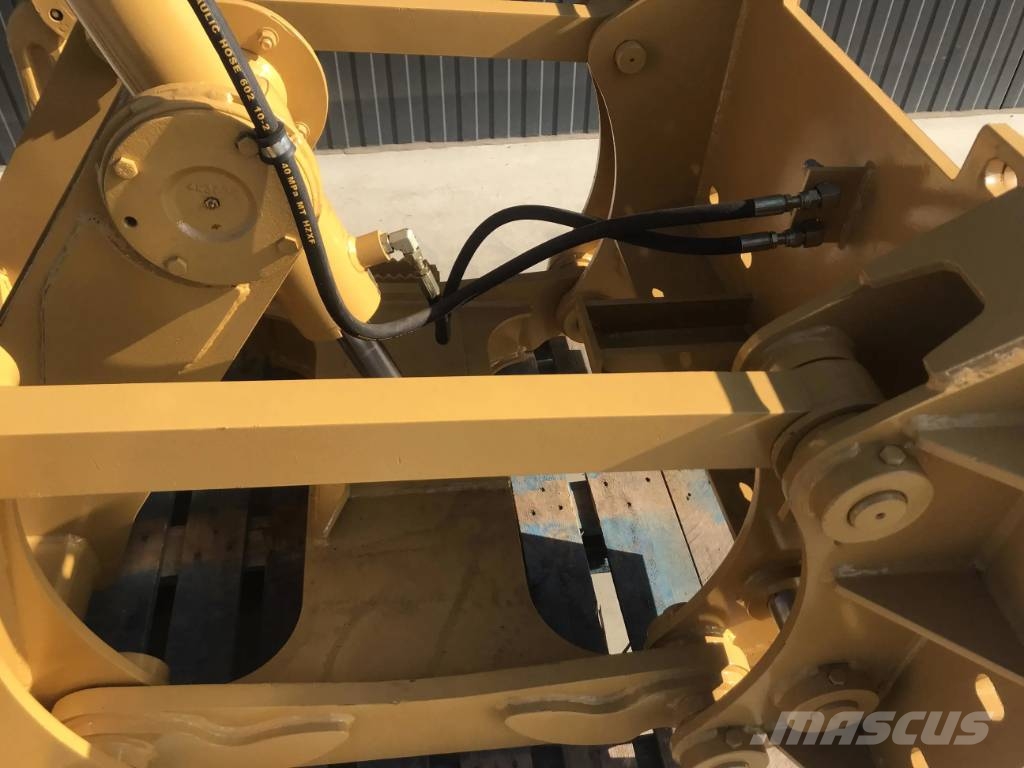Volvo G940B Скарифікатори