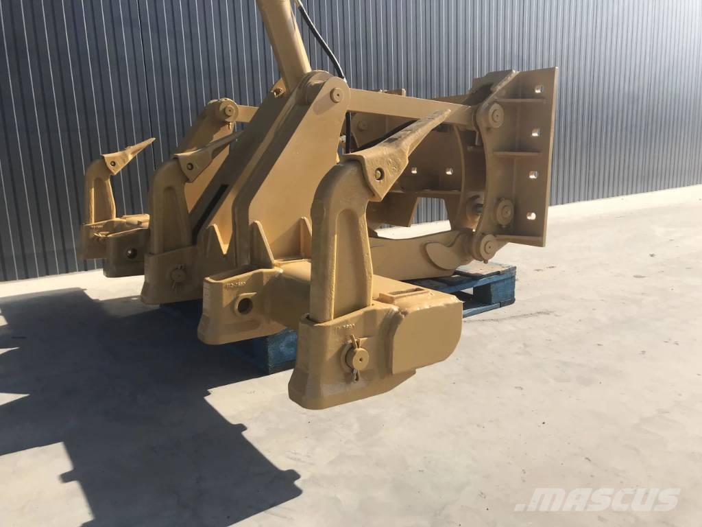 Volvo G940B Скарифікатори
