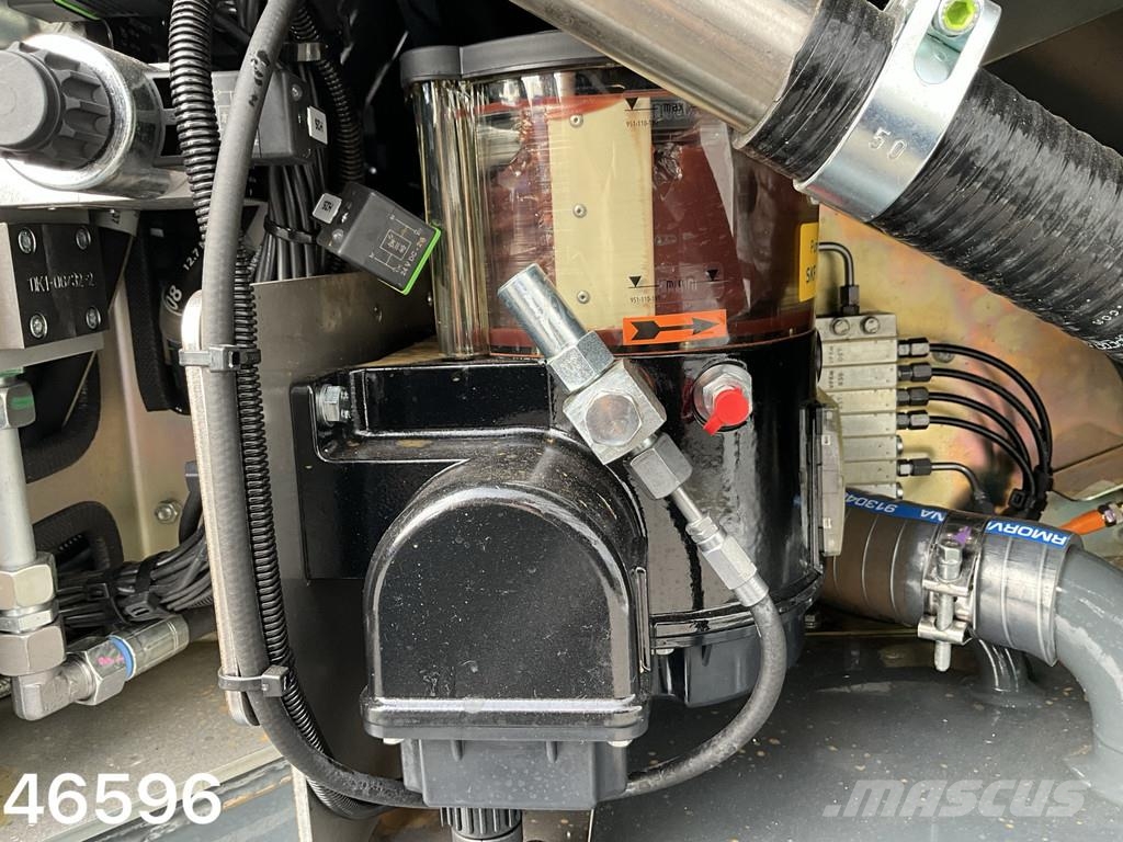 Ravo 540 Euro 6 with 3-rd brush Veegwagens