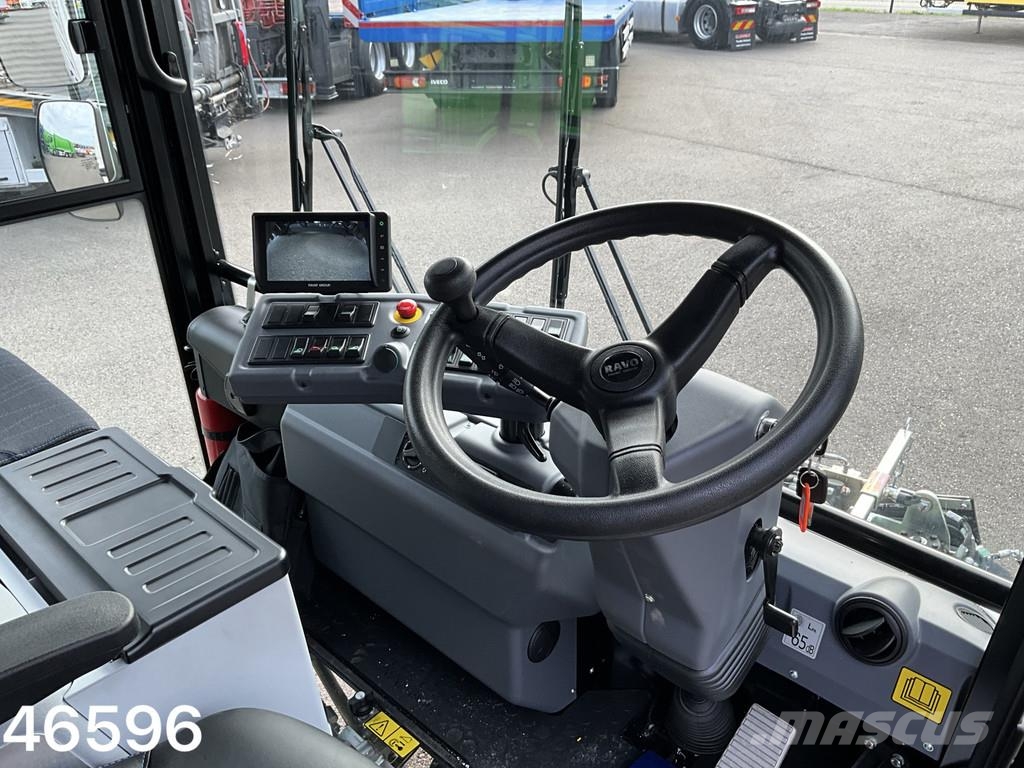 Ravo 540 Euro 6 with 3-rd brush Veegwagens