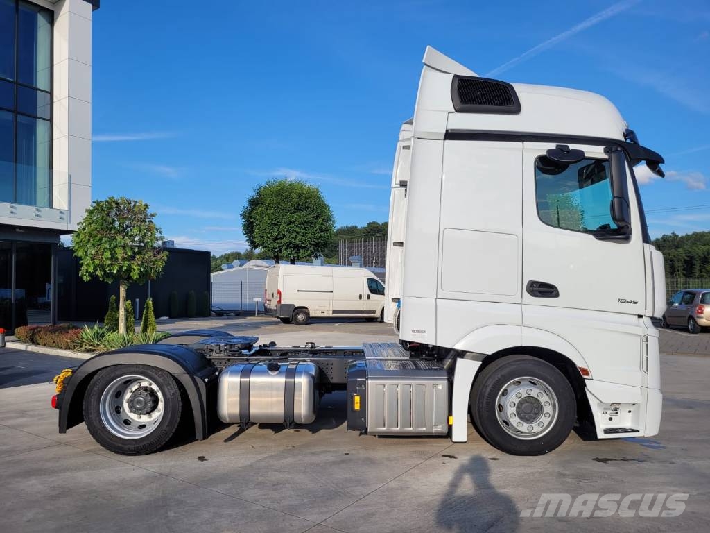 Mercedes-Benz ACTROS 1845 / MEGA / MP5 / 2 STUCK / BIGSPACE 曳引機組件
