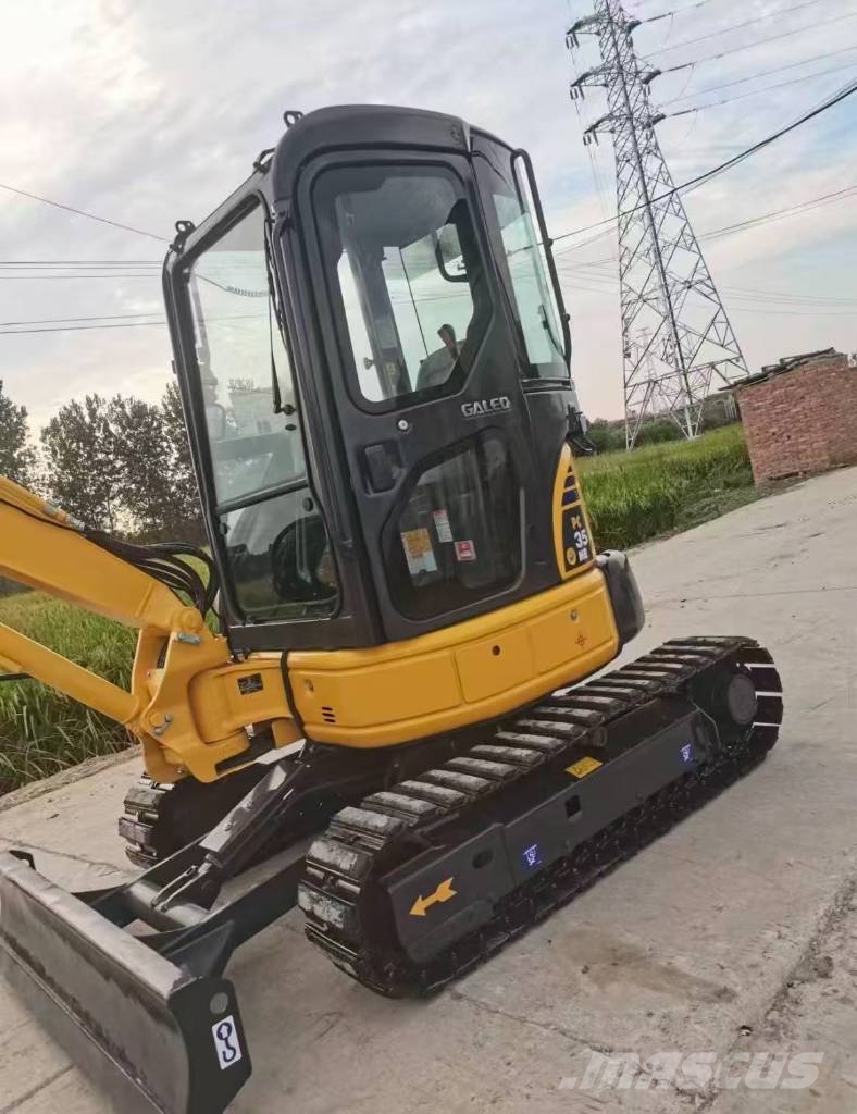 Komatsu PC 35 MR 소형 굴삭기 7톤 미만