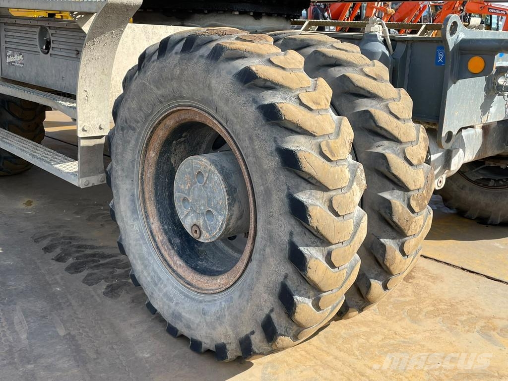 Liebherr A920 Litronic Bagri na kolesih