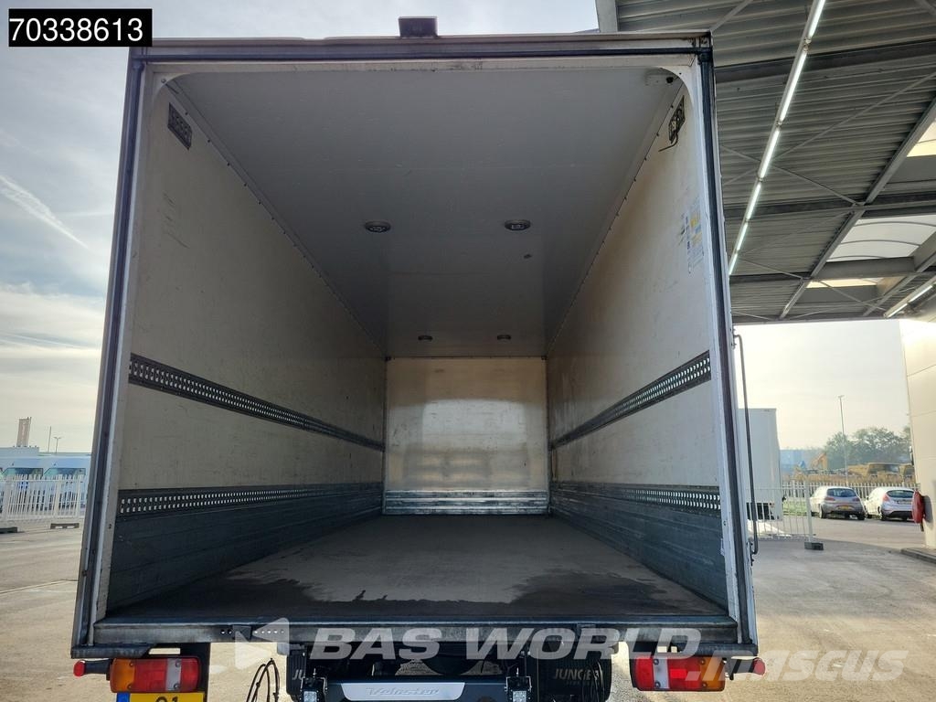 Mercedes-Benz Actros 1218 4X2 12t Manual Tailgate Euro 5 APK 06- Camiones caja cerrada