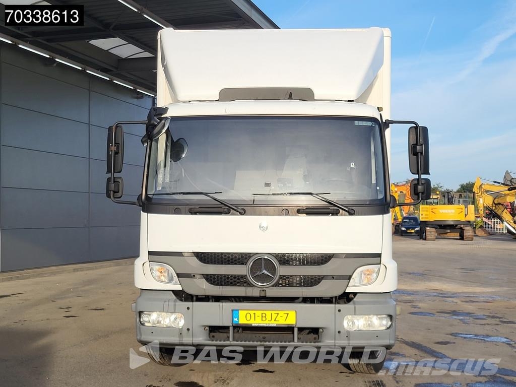 Mercedes-Benz Actros 1218 4X2 12t Manual Tailgate Euro 5 APK 06- Camiones caja cerrada