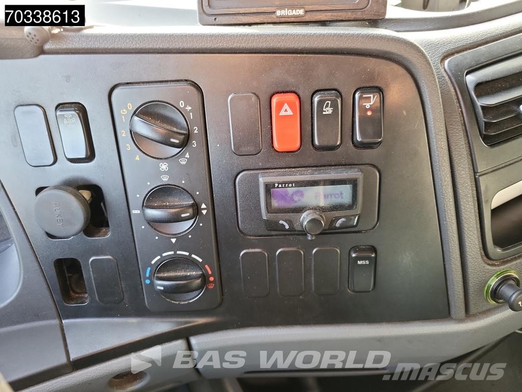 Mercedes-Benz Atego 1218 4X2 12t Manual Tailgate Euro 5 APK 06-2 شاحنات ذات هيكل صندوقي