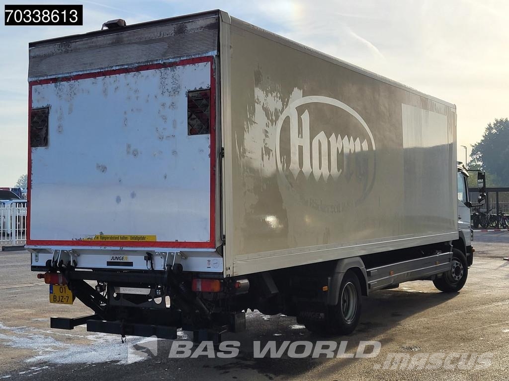 Mercedes-Benz Atego 1218 4X2 12t Manual Tailgate Euro 5 APK 06-2 شاحنات ذات هيكل صندوقي